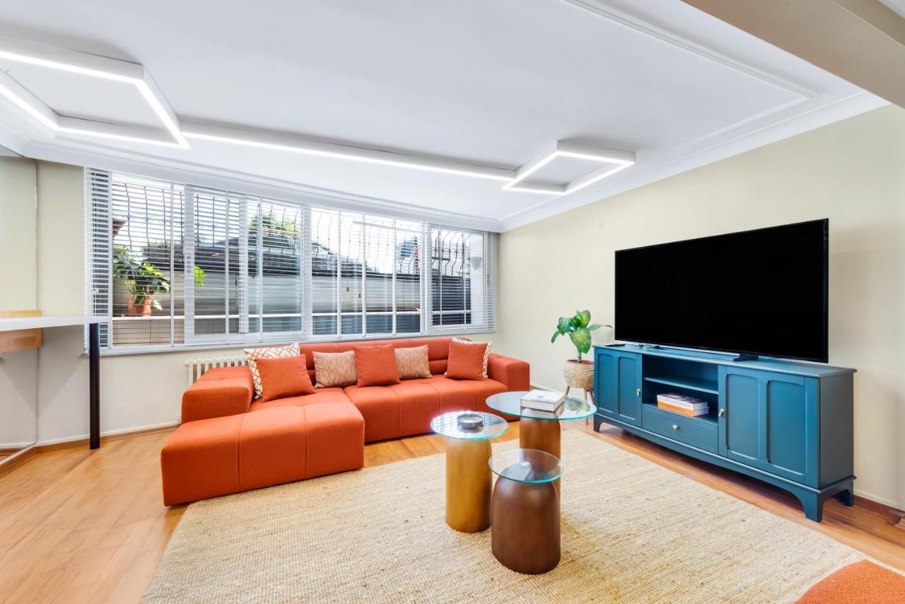 Modern Flat In The Heart Of Istanbul Apartment Exterior photo